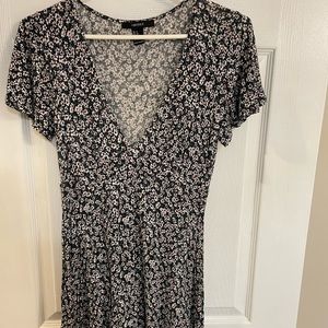 Floral v-neck summer dress